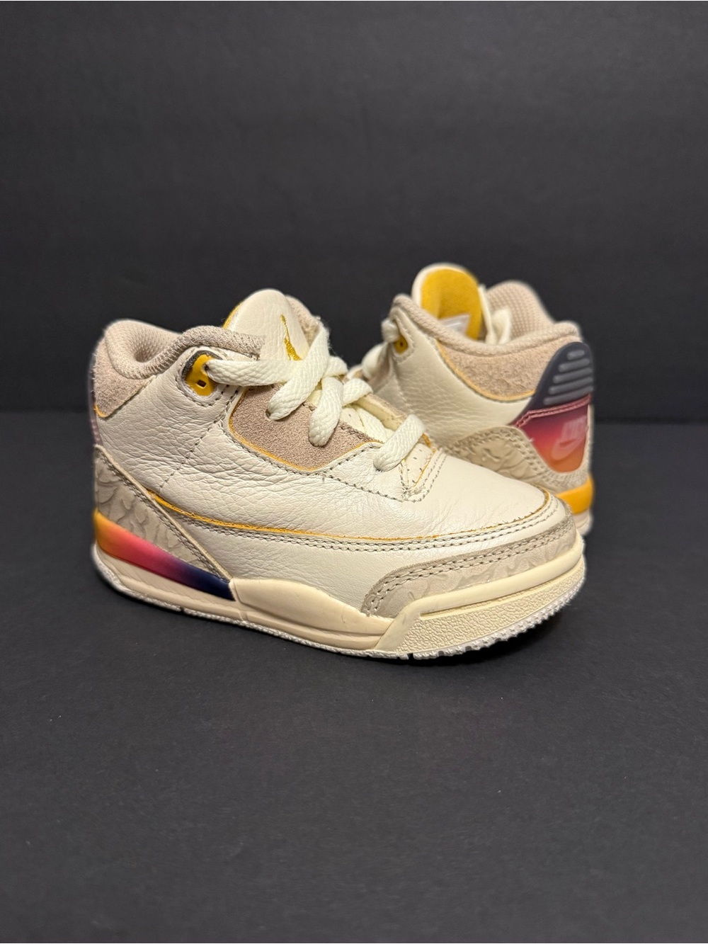Air Jordan 3 Retro TD SP J.Balvin Medellin Sunset Toddler Sz 6C [FN0347-901]